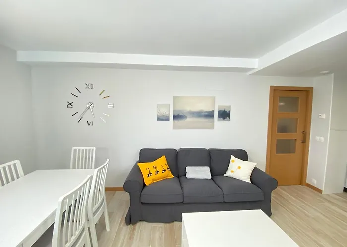 Apartamento Nuevo, Accesible Y Con Piscina !!!